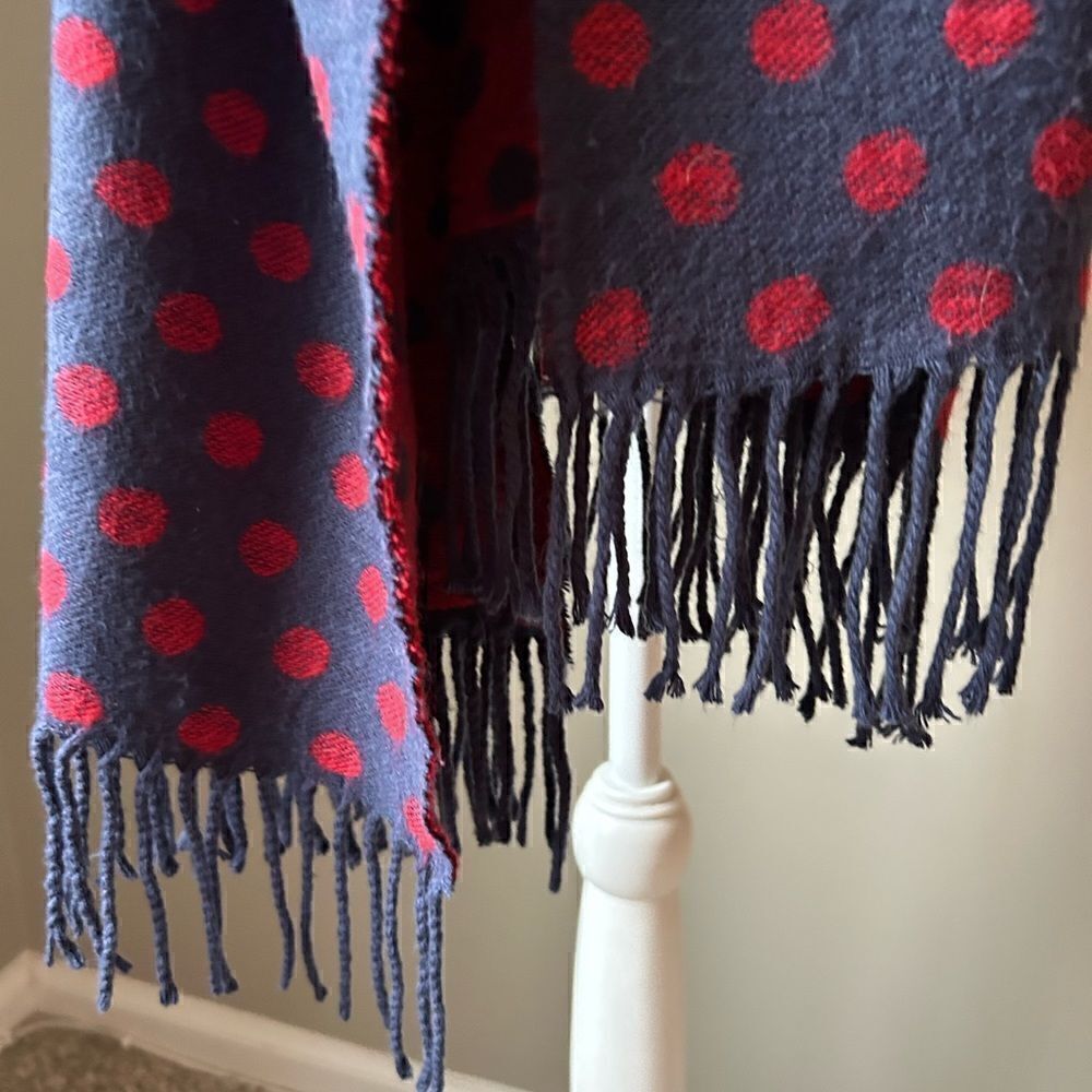 Tommy Hilfiger Oversized Reversible Red/Blue Polka Dot Scarf - Picture 4 of 8